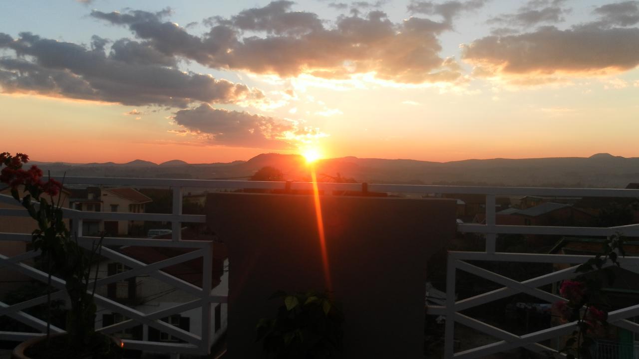 Antsirabe Hotel Exterior photo